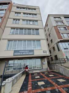 karaelmas-egitim-kultur-vakfi-dis-cephe